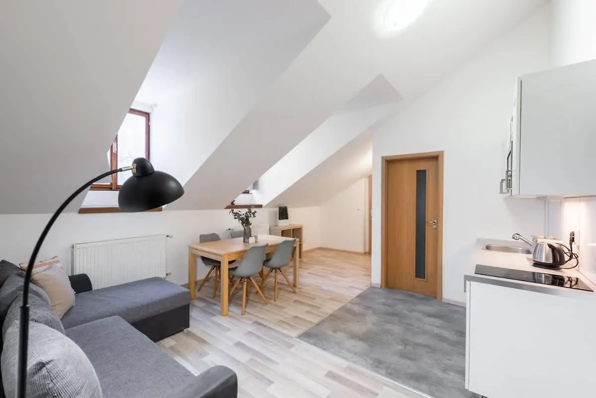 Elegant 4-Guest Retreat Near Old Town Apartment Prague
