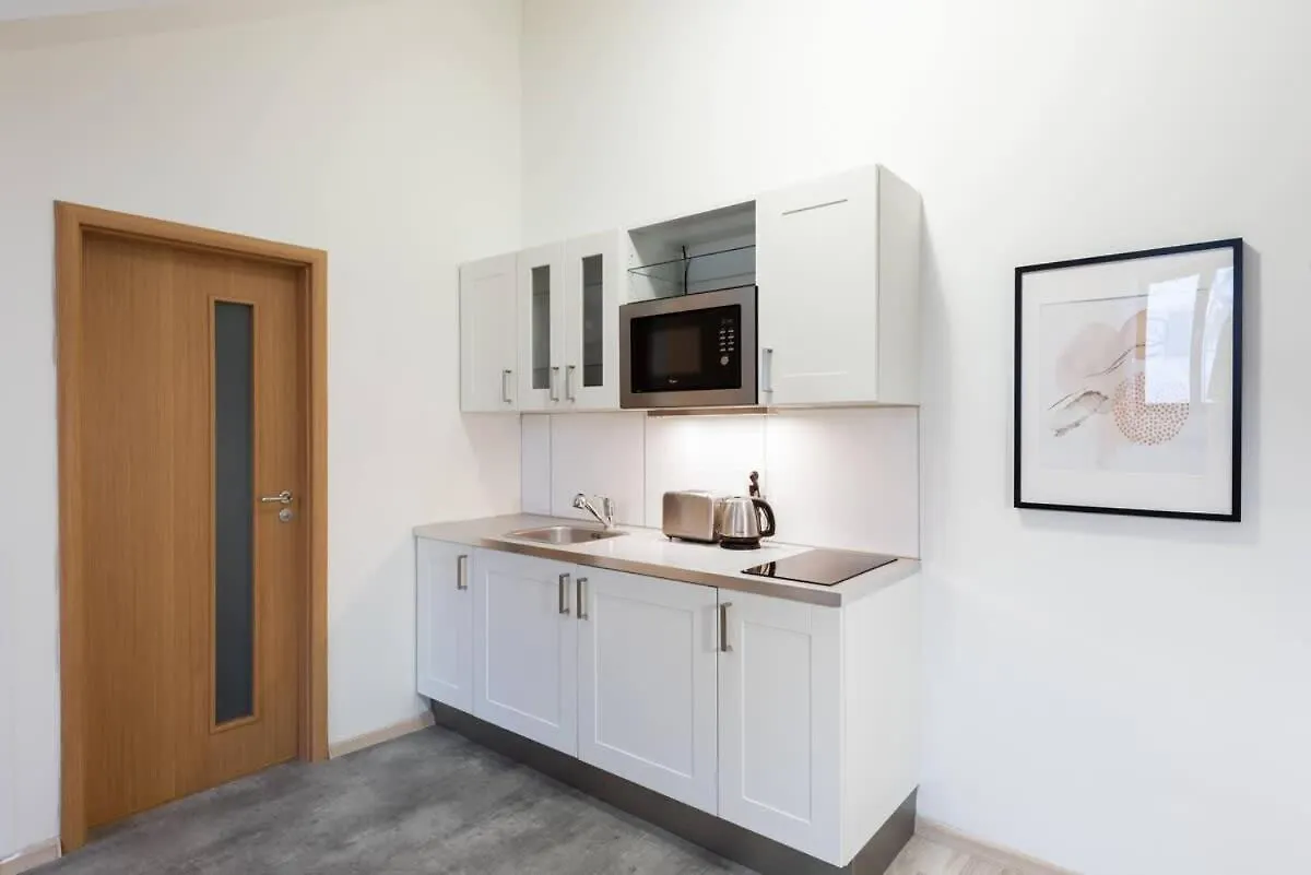 Elegant 4-Guest Retreat Near Old Town Apartment Prague
